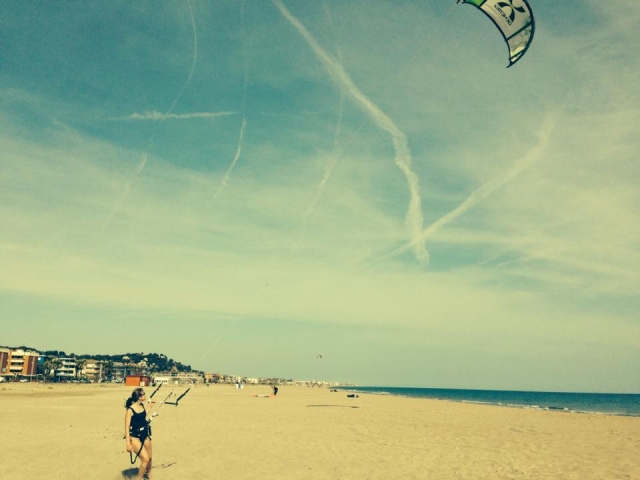 Jugando con el kite y el viento